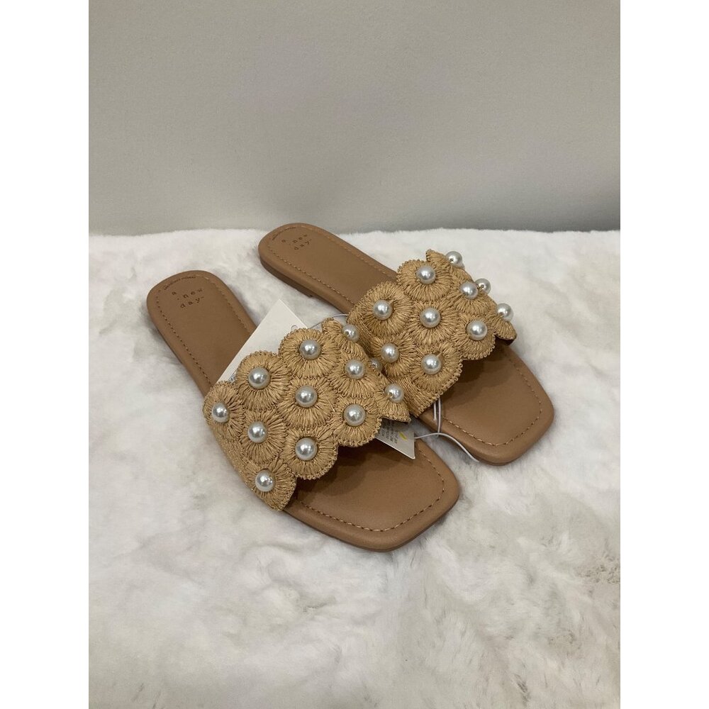 A new Day size 9.5 NEW Delaney Ornament Slide Sandals with Memory Foam Insole - Picture 2 of 6